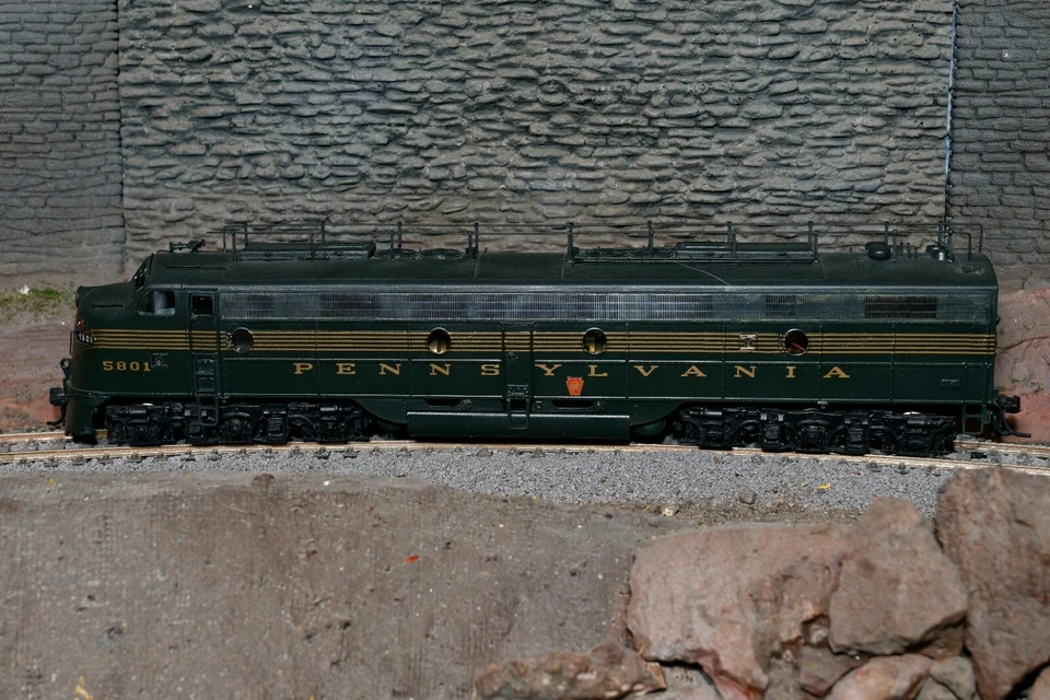 OMI Overland Brass PRR 5801 5-Stripe E-8A w/ANT AS-IS — photo 3